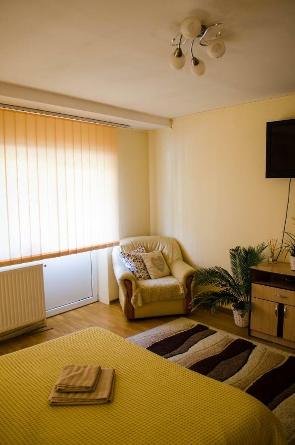 Collosal With Garden Apartment *