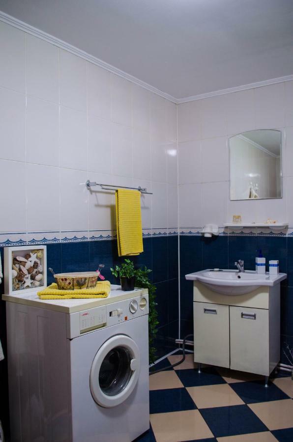 Collosal With Garden Apartment *